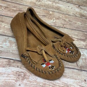 Minnetonka Women's Size 8 Beaded Thunderbird Moccasin Suede Shoes Rubber Sole